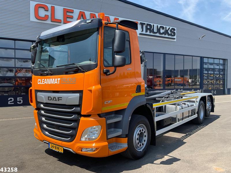 DAF FAN CF 430 VDL 21 Ton haakarmsysteem - Hook lift truck: picture 2 DAF FAN CF 430 VDL 21 Ton haakarmsysteem - Hook lift truck: picture 2