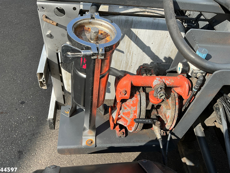 Lease a DAF FAX 85 CF 360 8x2 Euro 5 Hiab 16 Tonmeter laadkraan DAF FAX 85 CF 360 8x2 Euro 5 Hiab 16 Tonmeter laadkraan: picture 9