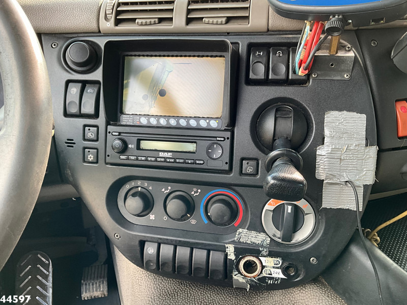 Lease a DAF FAX 85 CF 360 8x2 Euro 5 Hiab 16 Tonmeter laadkraan DAF FAX 85 CF 360 8x2 Euro 5 Hiab 16 Tonmeter laadkraan: picture 15