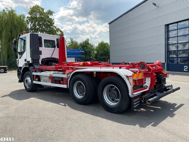Iveco AD260T 6x4 Euro 6 AJK 20 haakarmsysteem - Hook lift truck: picture 4 Iveco AD260T 6x4 Euro 6 AJK 20 haakarmsysteem - Hook lift truck: picture 4