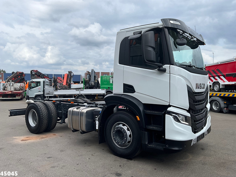 Iveco Stralis AD200X36 Huisvuilwagen Chassis NEW & UNUSED! - Cab chassis truck: picture 2 Iveco Stralis AD200X36 Huisvuilwagen Chassis NEW & UNUSED! - Cab chassis truck: picture 2