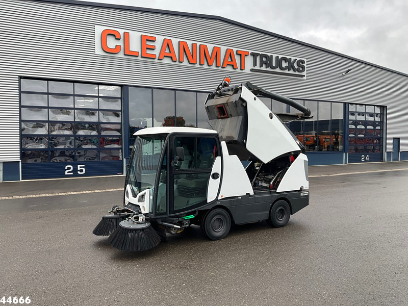 Johnston C202 Euro 6 Just 23.808 km! - Road sweeper: picture 2 Johnston C202 Euro 6 Just 23.808 km! - Road sweeper: picture 2