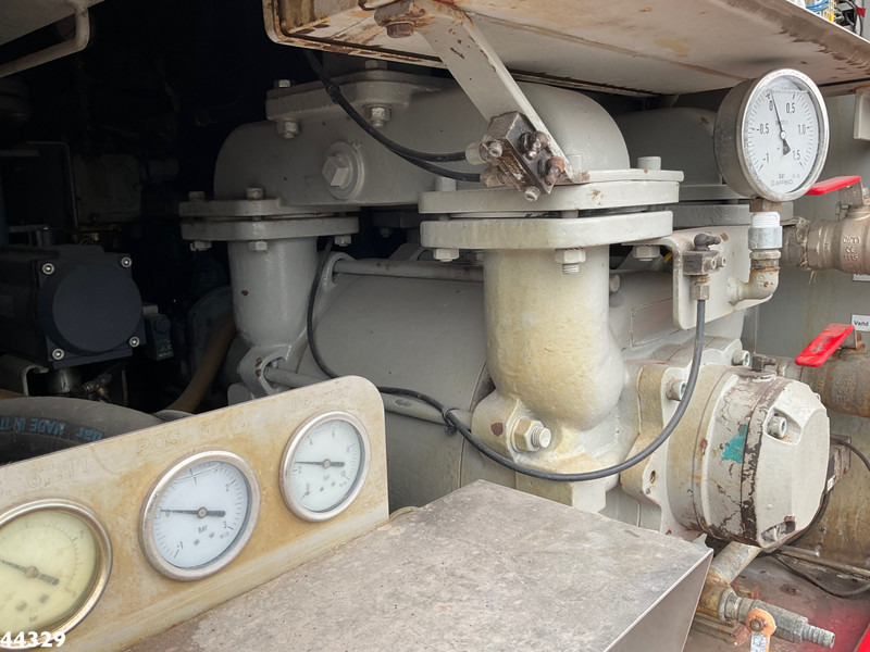 Vacuum truck MAN TGS 26.360 6x4H Simon Moos Combi: picture 19