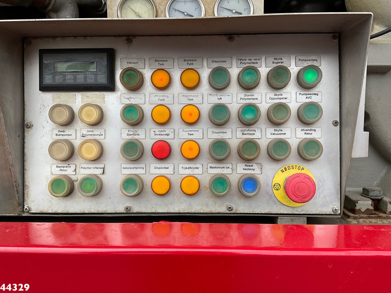 Vacuum truck MAN TGS 26.360 6x4H Simon Moos Combi: picture 20