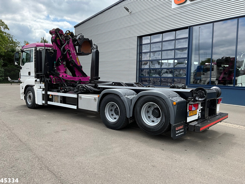 MAN TGS 28.320 Palfinger 15 Tonmeter Z-kraan Just 105.229 km! - Hook lift truck, Crane truck: picture 5 MAN TGS 28.320 Palfinger 15 Tonmeter Z-kraan Just 105.229 km! - Hook lift truck, Crane truck: picture 5
