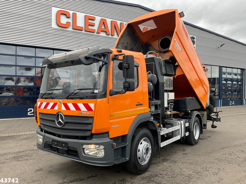 Mercedes-Benz ATEGO 1523 Faun VIAJET 6 R/HS Wegdekreiniger Just 14.776 km! - Road sweeper: picture 3 Mercedes-Benz ATEGO 1523 Faun VIAJET 6 R/HS Wegdekreiniger Just 14.776 km! - Road sweeper: picture 3