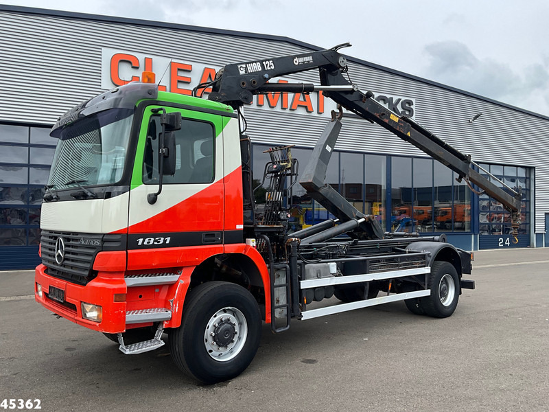 Mercedes-Benz Actros 1931 AK 4x4 Hiab 12 Tonmeter laadkraan - Hook lift truck, Crane truck: picture 1 Mercedes-Benz Actros 1931 AK 4x4 Hiab 12 Tonmeter laadkraan - Hook lift truck, Crane truck: picture 1
