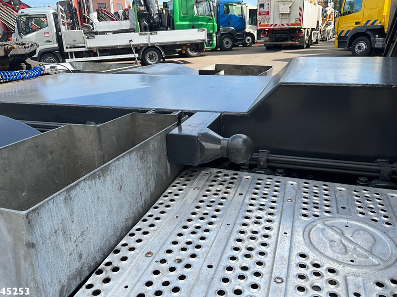 Lease a Mercedes-Benz Arocs 3253 8x4 Hiab 105 Tonmeter laadkraan Mercedes-Benz Arocs 3253 8x4 Hiab 105 Tonmeter laadkraan: picture 16