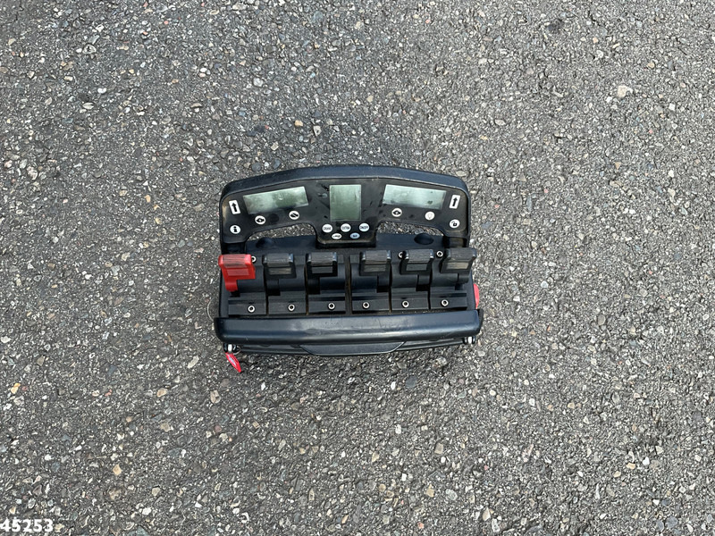 Lease a Mercedes-Benz Arocs 3253 8x4 Hiab 105 Tonmeter laadkraan Mercedes-Benz Arocs 3253 8x4 Hiab 105 Tonmeter laadkraan: picture 13