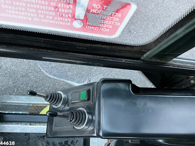 Lease a Ravo 540 Euro 6 with 3-rd brush Ravo 540 Euro 6 with 3-rd brush: picture 14 Lease a Ravo 540 Euro 6 with 3-rd brush Ravo 540 Euro 6 with 3-rd brush: picture 14