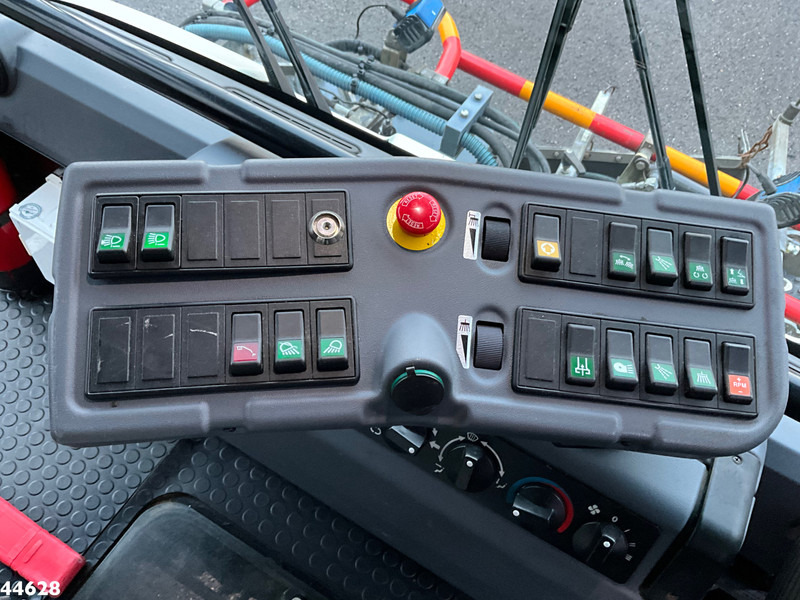 Lease a Ravo 540 Euro 6 with 3-rd brush Ravo 540 Euro 6 with 3-rd brush: picture 13 Lease a Ravo 540 Euro 6 with 3-rd brush Ravo 540 Euro 6 with 3-rd brush: picture 13