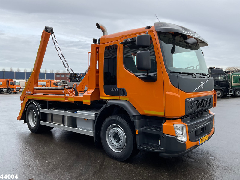 Volvo FE 320 Euro 6 VDL 14 Ton portaalarmsysteem - Skip loader truck: picture 2 Volvo FE 320 Euro 6 VDL 14 Ton portaalarmsysteem - Skip loader truck: picture 2