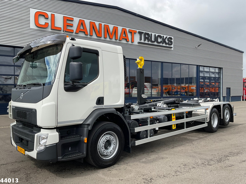 Volvo FE 350 6x2 Hyvalift 26 Ton haakarmsysteem NEW AND UNUSED! - Hook lift truck: picture 2 Volvo FE 350 6x2 Hyvalift 26 Ton haakarmsysteem NEW AND UNUSED! - Hook lift truck: picture 2