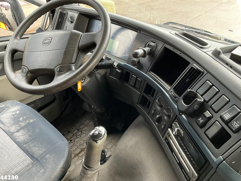 Vacuum truck Volvo FM 400 8x4 Manual Wicom Combi: picture 15