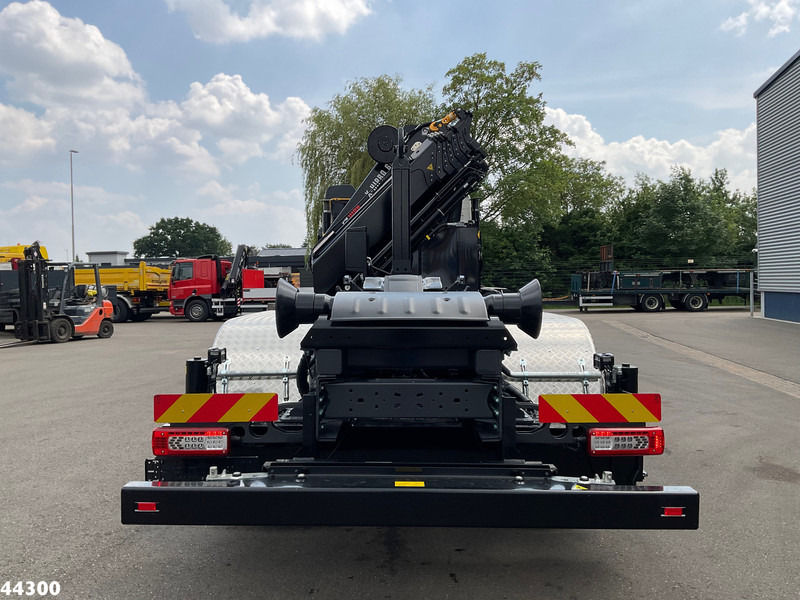 Volvo FMX 500 8x4 Euro 6 Hiab 65 Tonmeter laadkraan + Multilift 25 Ton haakarmsysteem NEW AND UNUSED! - Hook lift truck, Crane truck: picture 3 Volvo FMX 500 8x4 Euro 6 Hiab 65 Tonmeter laadkraan + Multilift 25 Ton haakarmsysteem NEW AND UNUSED! - Hook lift truck, Crane truck: picture 3