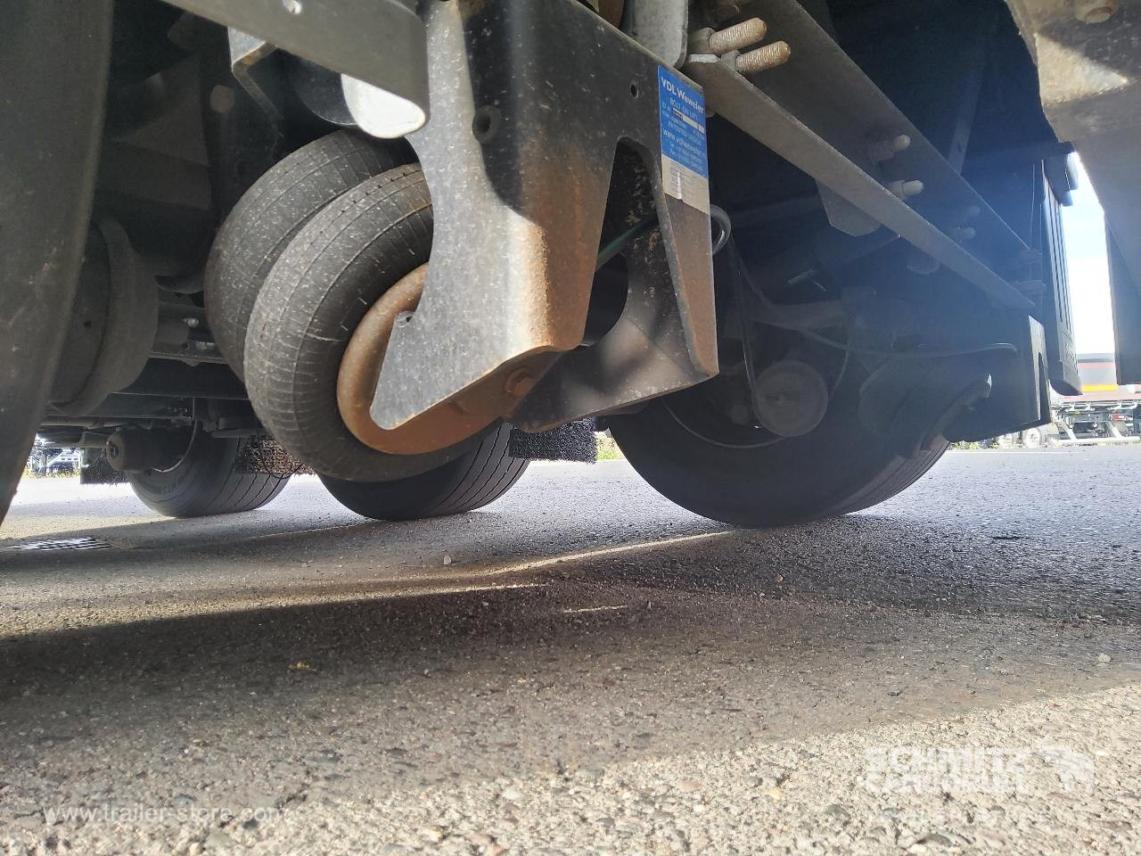 SCHMITZ Auflieger Curtainsider Mega - Curtainsider semi-trailer: picture 5 SCHMITZ Auflieger Curtainsider Mega - Curtainsider semi-trailer: picture 5