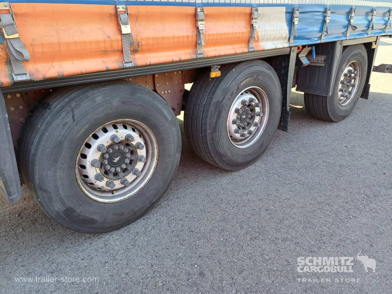 SCHMITZ Auflieger Curtainsider Standard Forklift holder - Curtainsider semi-trailer: picture 4 SCHMITZ Auflieger Curtainsider Standard Forklift holder - Curtainsider semi-trailer: picture 4