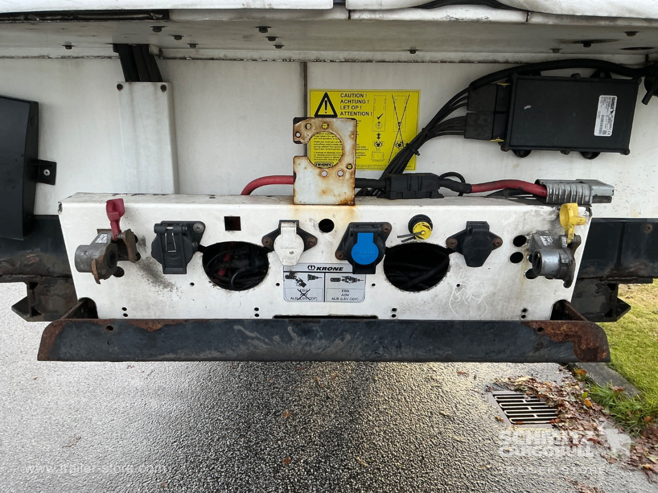 KRONE Auflieger Tiefkühlkoffer Standard Taillift - Isothermal semi-trailer: picture 4 KRONE Auflieger Tiefkühlkoffer Standard Taillift - Isothermal semi-trailer: picture 4