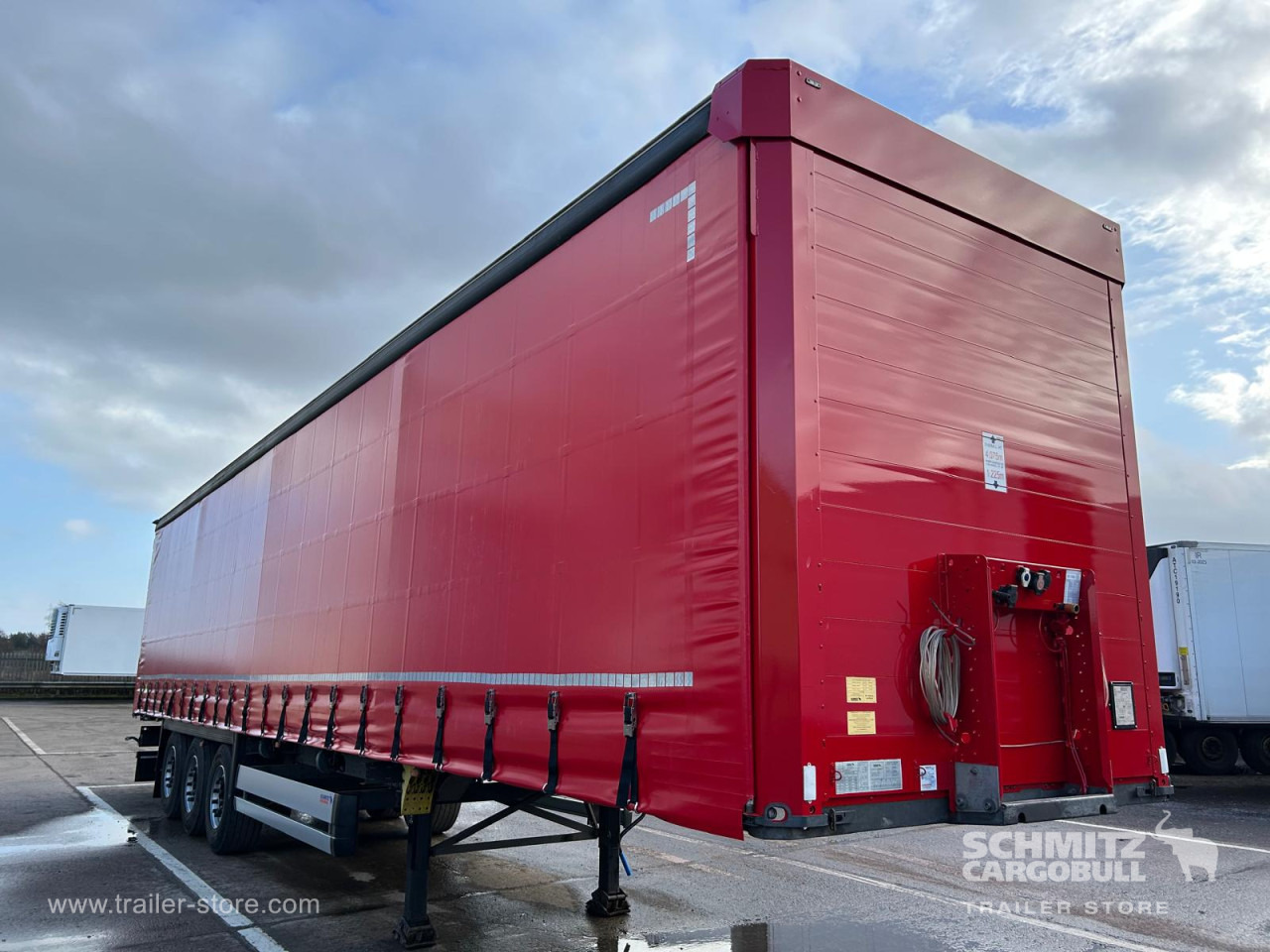 SCHMITZ Curtainsider Standard UK - Curtainsider semi-trailer: picture 1 SCHMITZ Curtainsider Standard UK - Curtainsider semi-trailer: picture 1