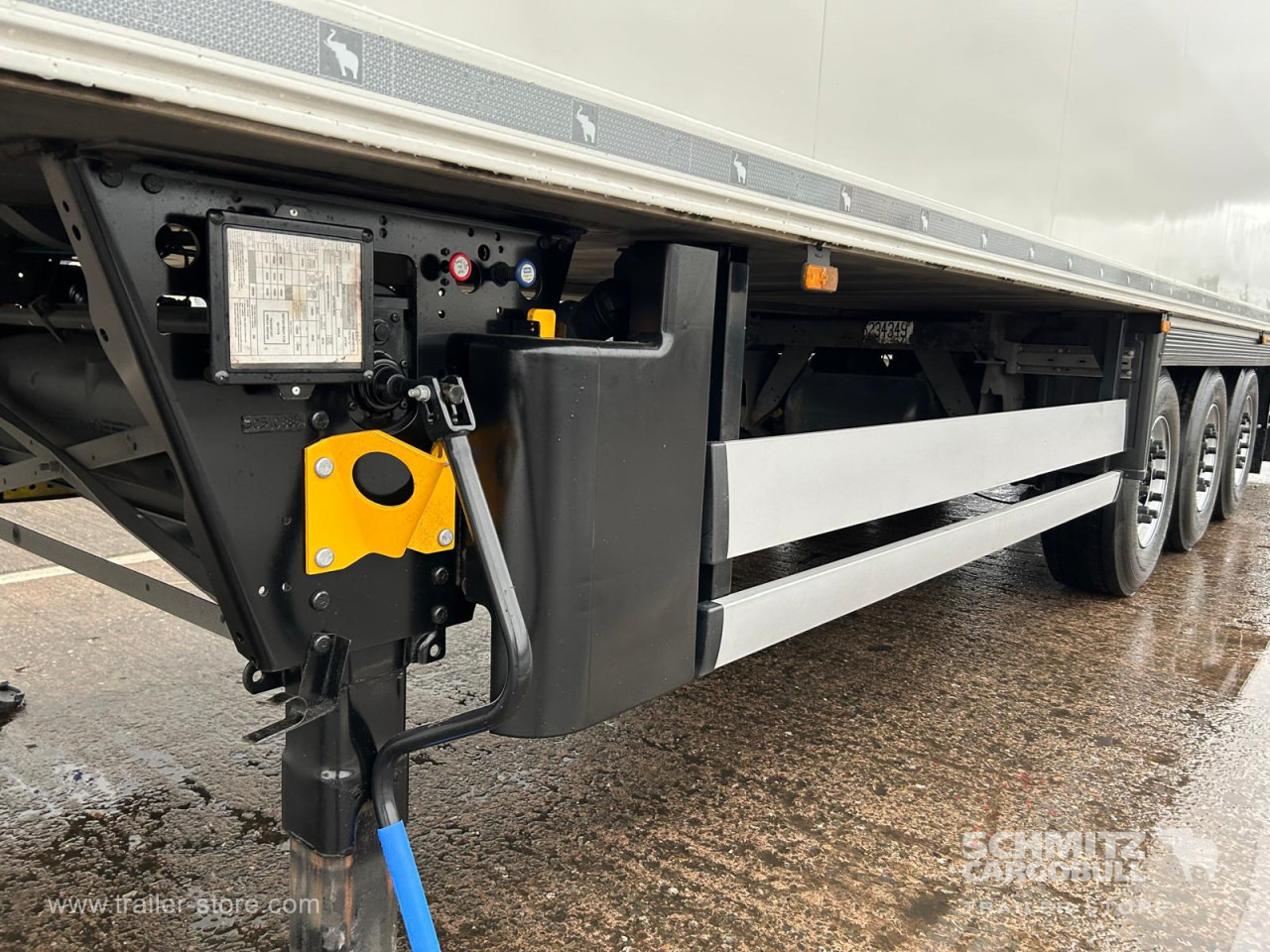 SCHMITZ Reefer Multitemp - Isothermal semi-trailer: picture 2 SCHMITZ Reefer Multitemp - Isothermal semi-trailer: picture 2