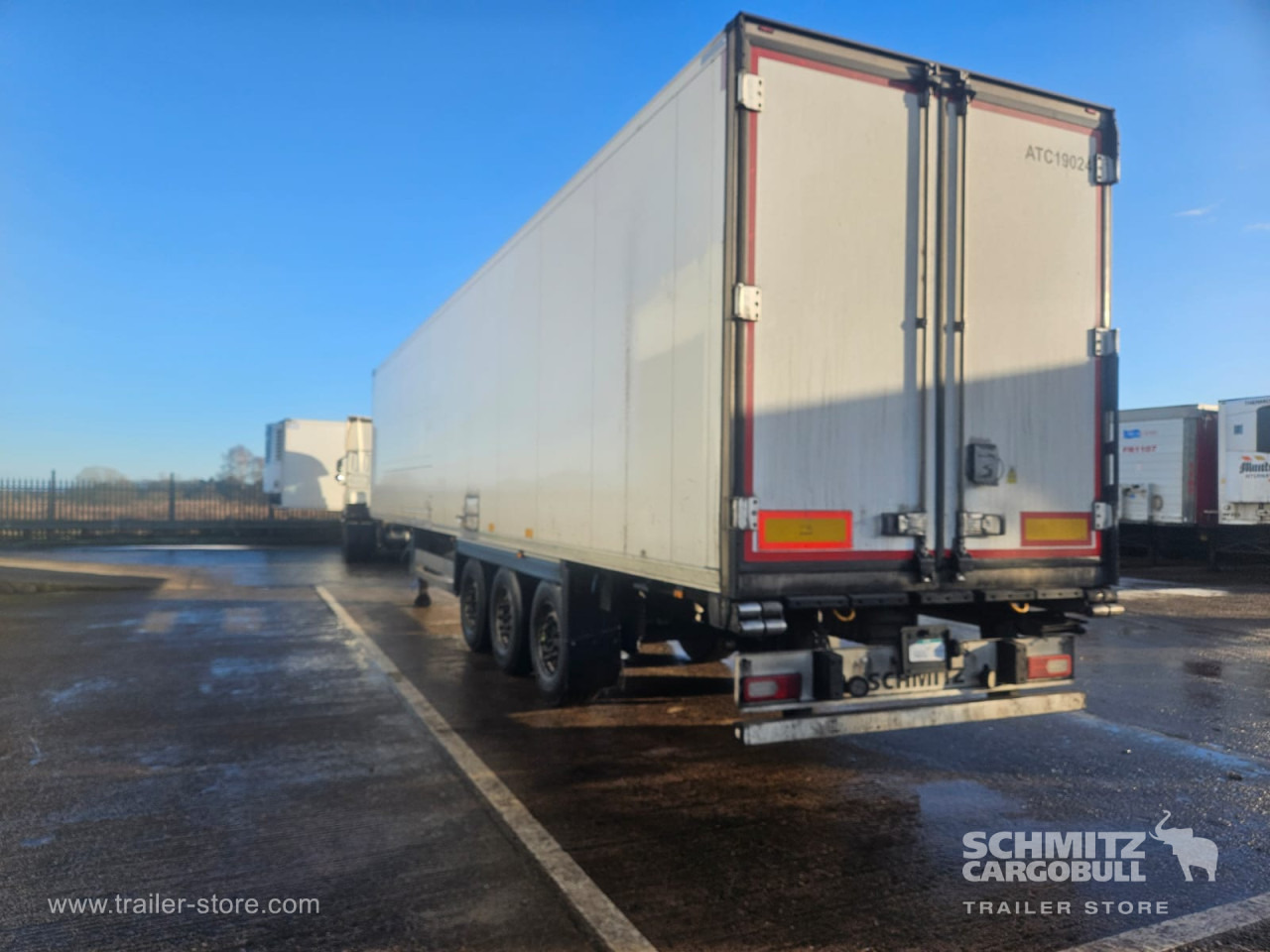 Isothermal semi-trailer SCHMITZ Reefer Multitemp: picture 8