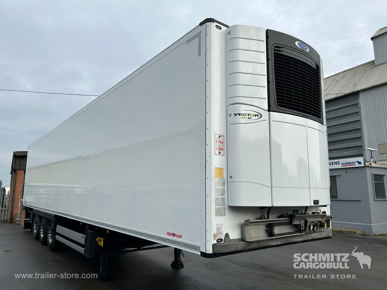 SCHMITZ Reefer Multitemp - Isothermal semi-trailer: picture 1 SCHMITZ Reefer Multitemp - Isothermal semi-trailer: picture 1