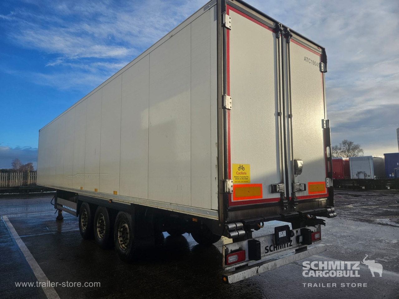 Isothermal semi-trailer SCHMITZ Reefer Multitemp: picture 8
