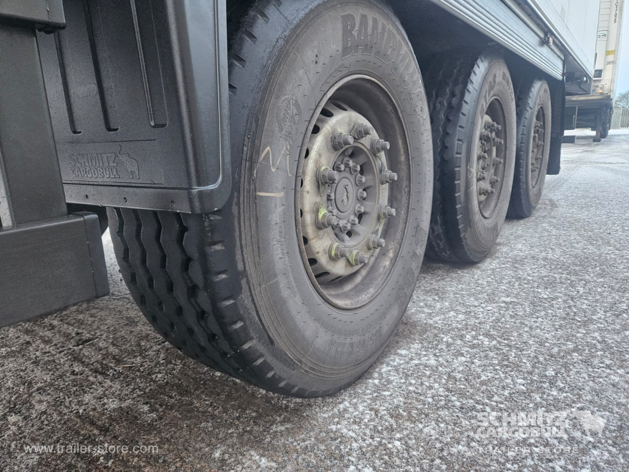 SCHMITZ Reefer Multitemp - Isothermal semi-trailer: picture 4 SCHMITZ Reefer Multitemp - Isothermal semi-trailer: picture 4