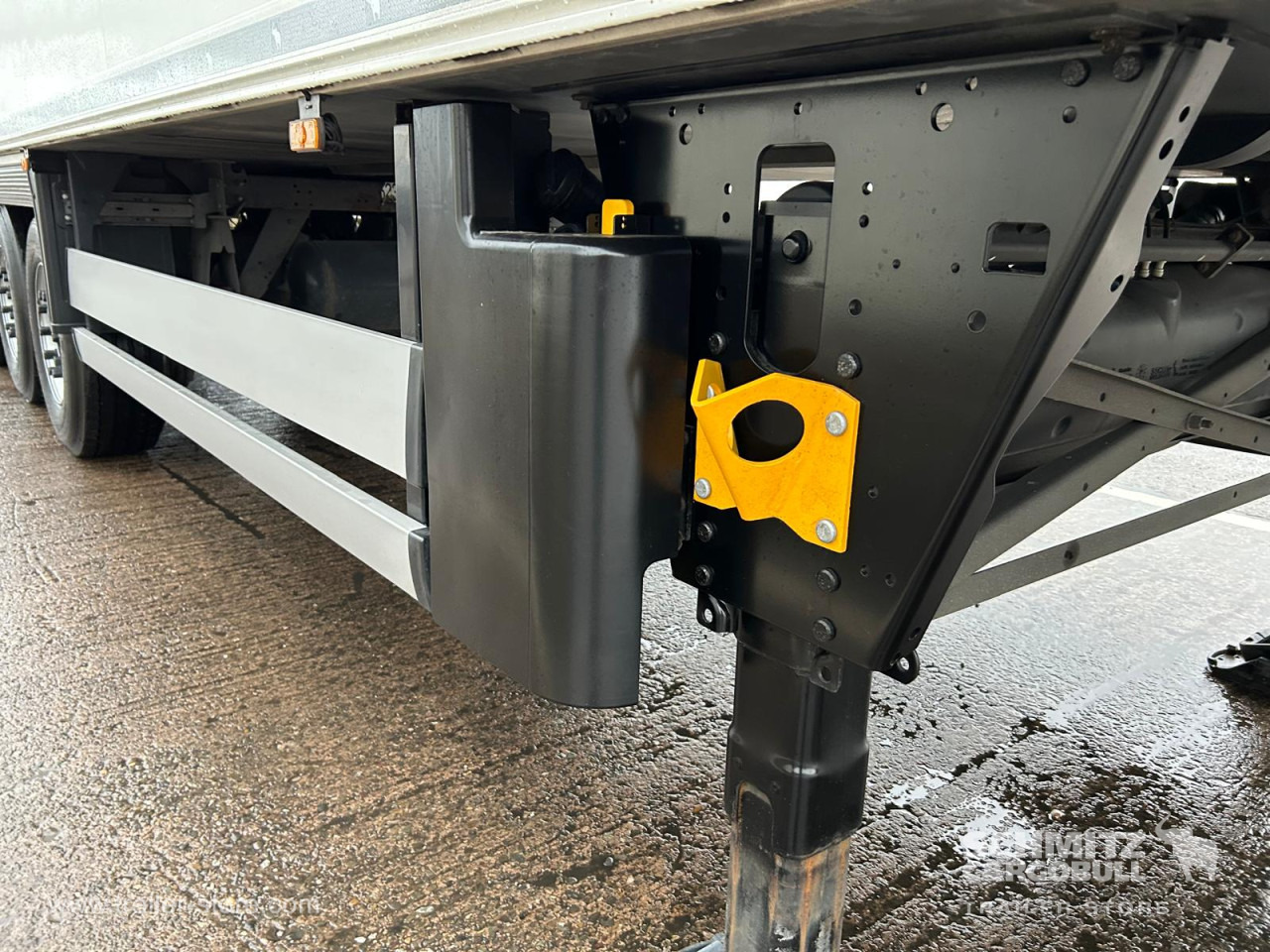 SCHMITZ Reefer Multitemp - Isothermal semi-trailer: picture 3 SCHMITZ Reefer Multitemp - Isothermal semi-trailer: picture 3