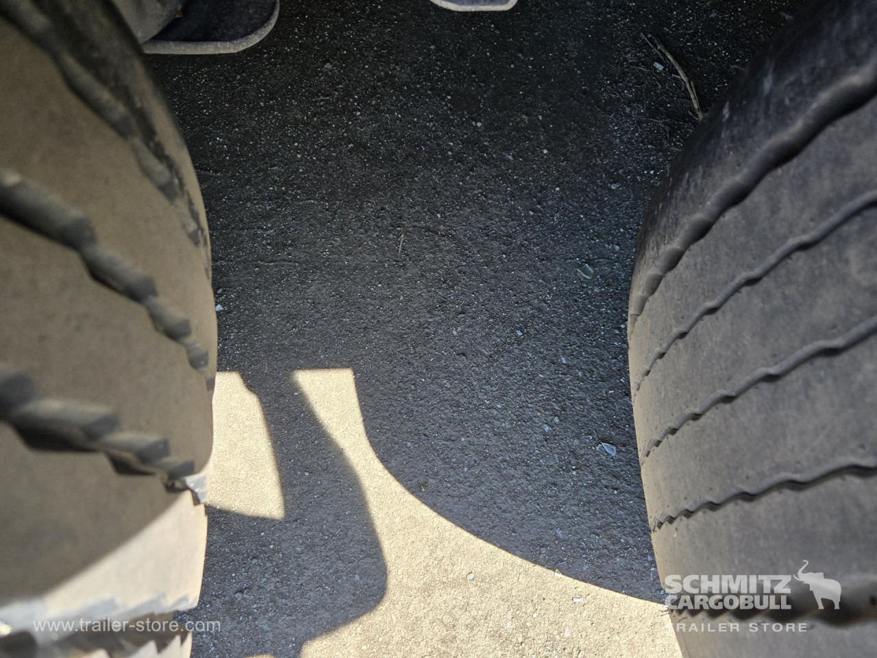SCHMITZ Curtainsider Standard - Curtainsider semi-trailer: picture 5 SCHMITZ Curtainsider Standard - Curtainsider semi-trailer: picture 5