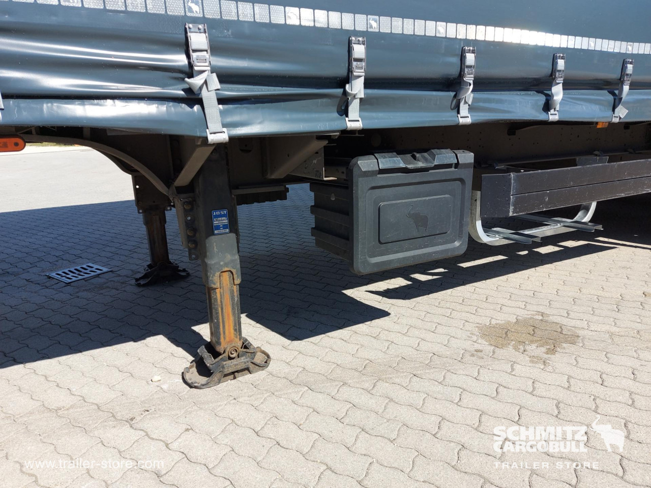 SCHMITZ Curtainsider Mega - Curtainsider semi-trailer: picture 3 SCHMITZ Curtainsider Mega - Curtainsider semi-trailer: picture 3