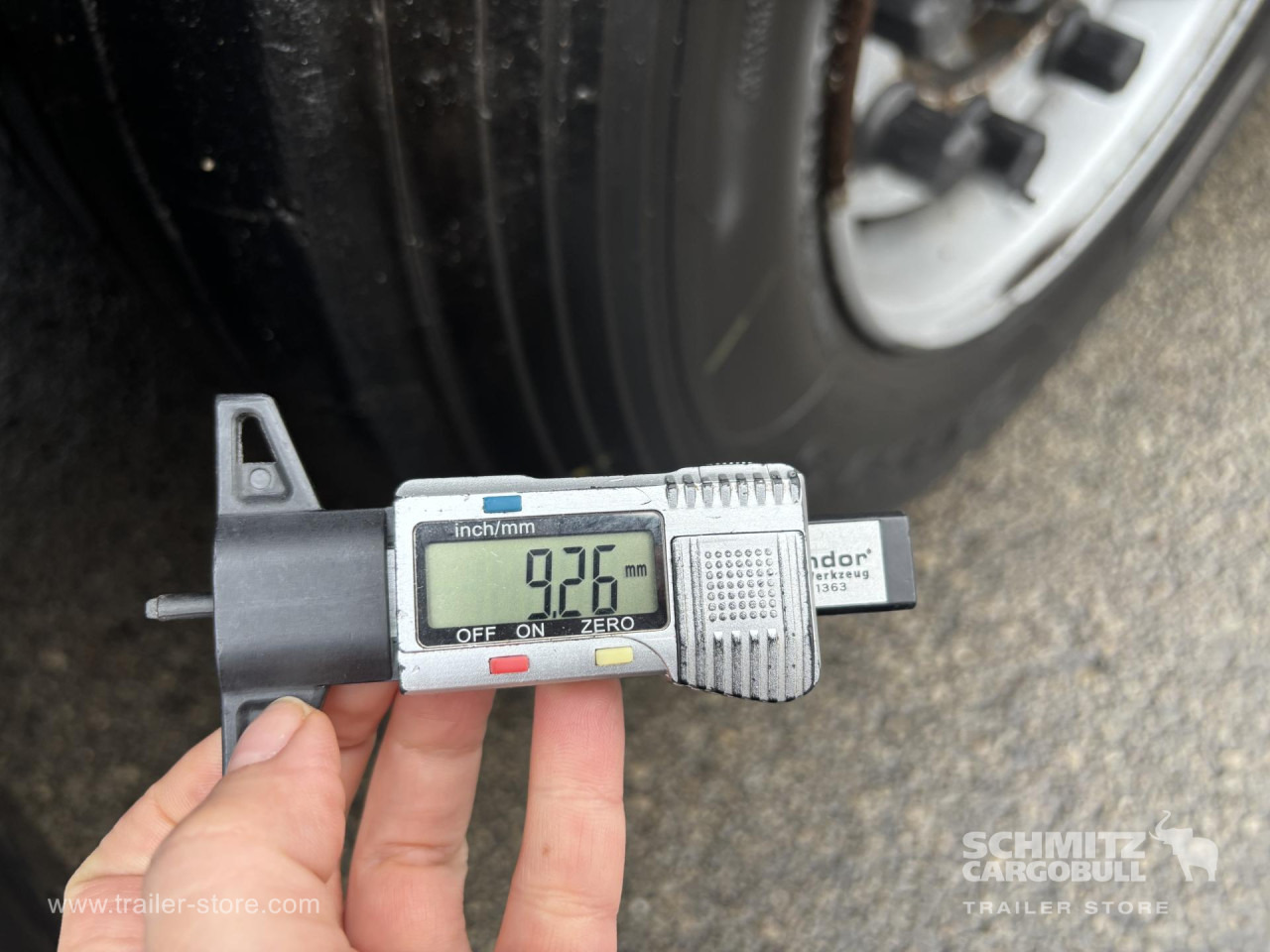 SCHMITZ Curtainsider Mega - Curtainsider semi-trailer: picture 5 SCHMITZ Curtainsider Mega - Curtainsider semi-trailer: picture 5