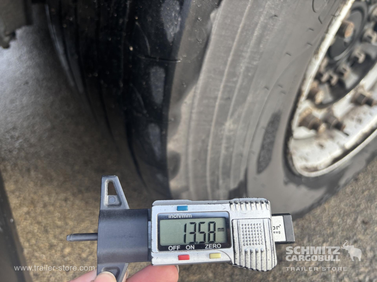 SCHMITZ Curtainsider Mega - Curtainsider semi-trailer: picture 5 SCHMITZ Curtainsider Mega - Curtainsider semi-trailer: picture 5