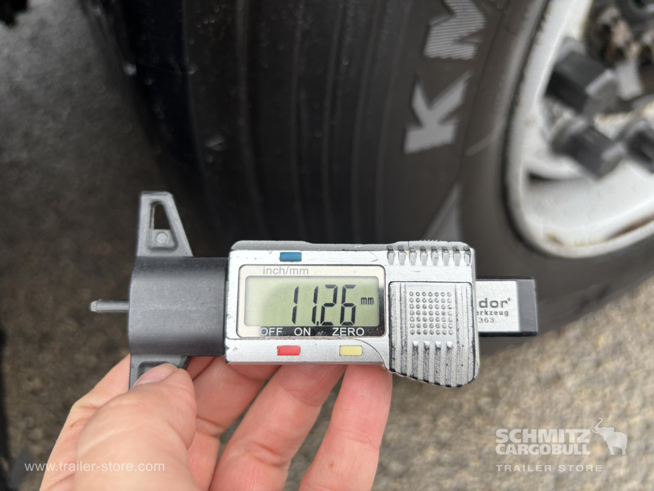 SCHMITZ Curtainsider Mega - Curtainsider semi-trailer: picture 5 SCHMITZ Curtainsider Mega - Curtainsider semi-trailer: picture 5