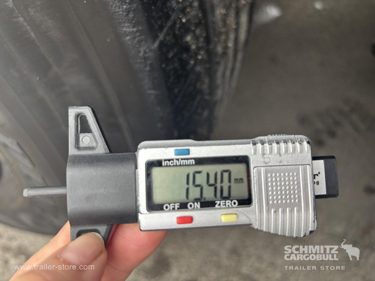 SCHMITZ Curtainsider Standard - Curtainsider semi-trailer: picture 4 SCHMITZ Curtainsider Standard - Curtainsider semi-trailer: picture 4