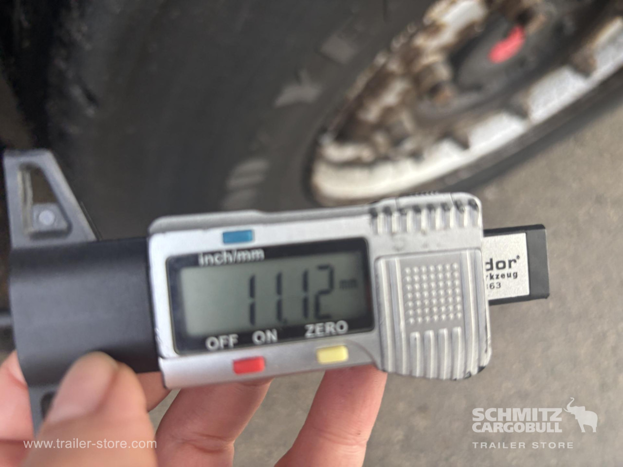 SCHMITZ Curtainsider Standard - Curtainsider semi-trailer: picture 3 SCHMITZ Curtainsider Standard - Curtainsider semi-trailer: picture 3