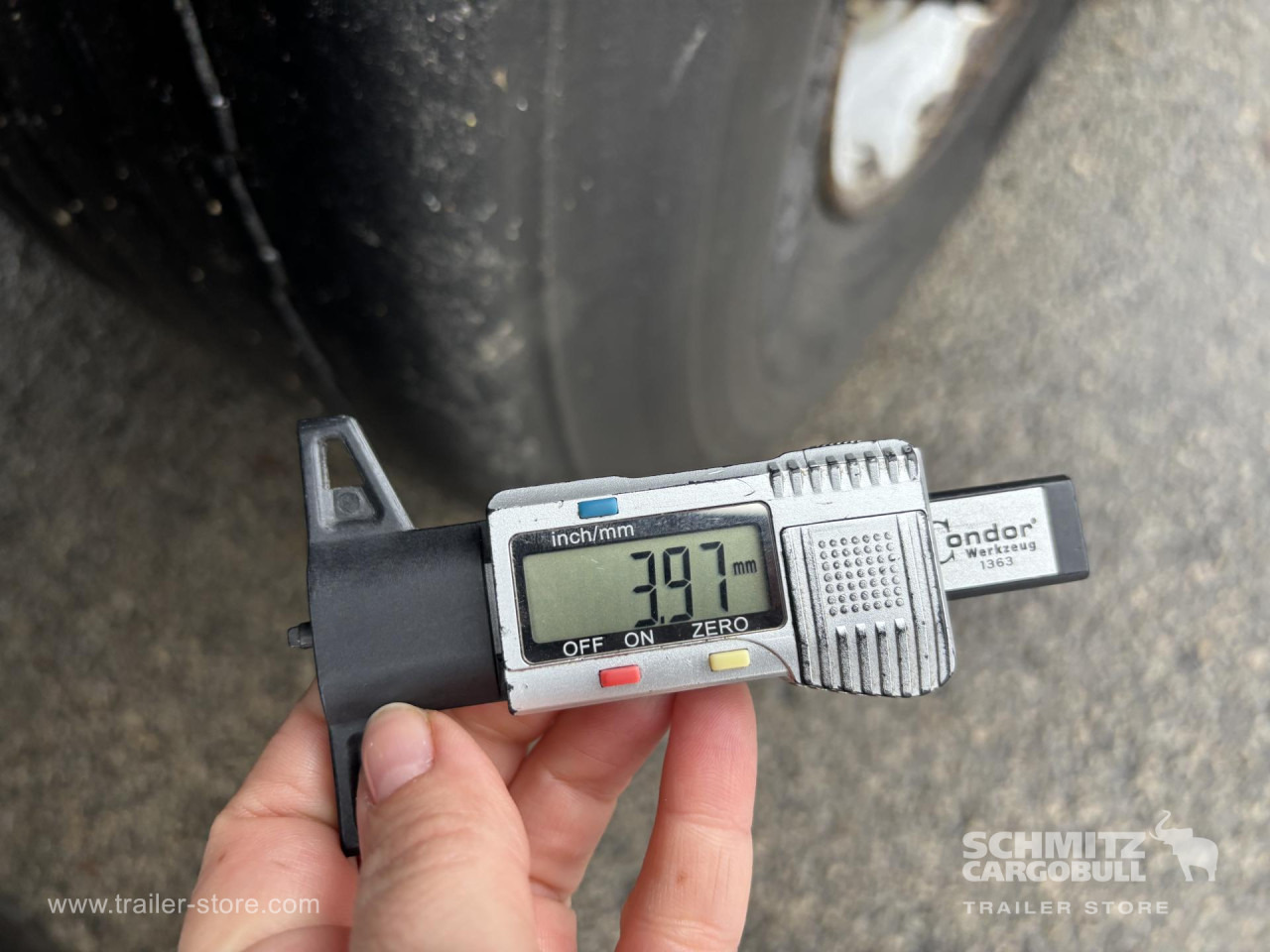 SCHMITZ Curtainsider Standard - Curtainsider semi-trailer: picture 2 SCHMITZ Curtainsider Standard - Curtainsider semi-trailer: picture 2