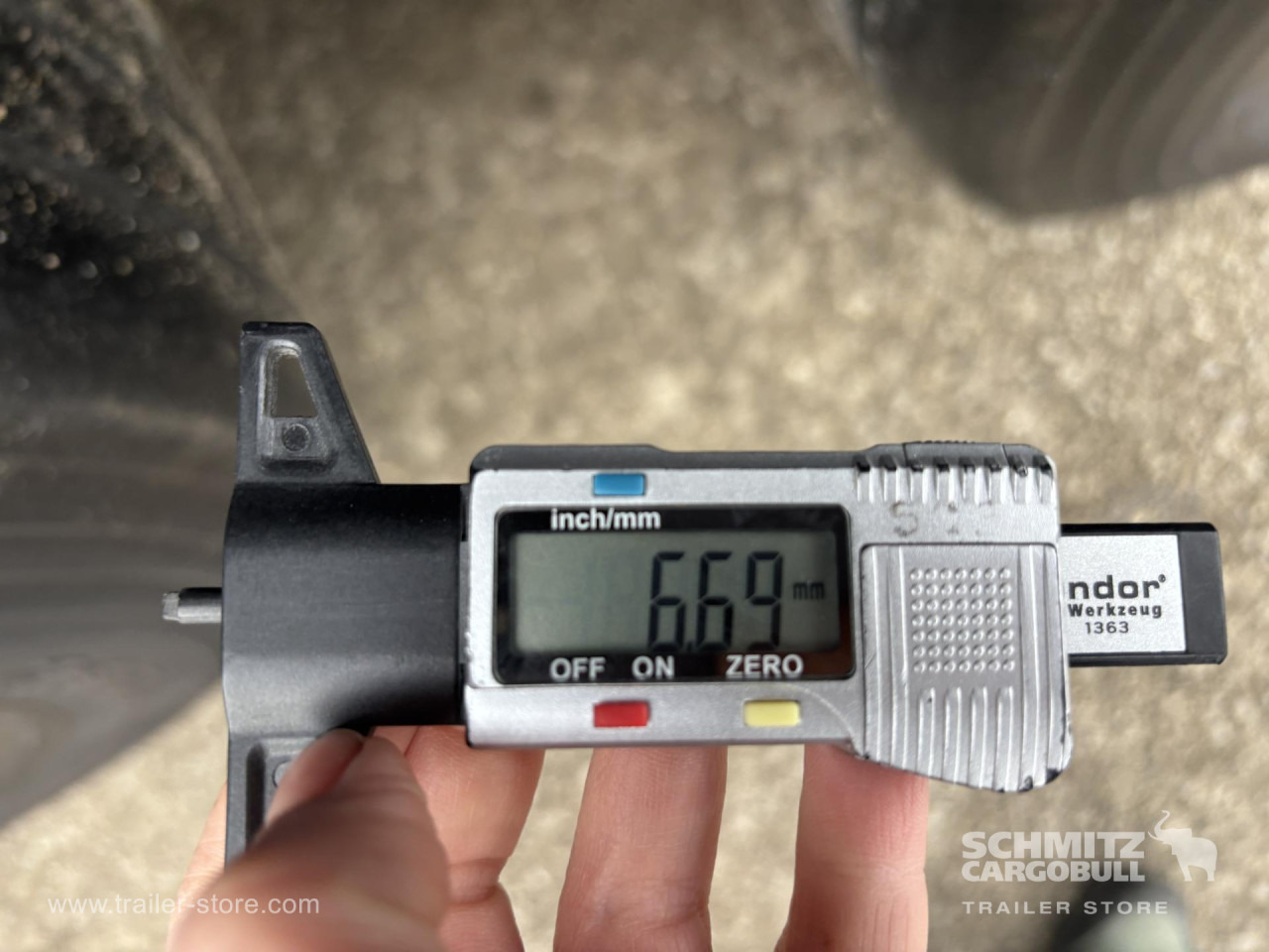 SCHMITZ Curtainsider Standard - Curtainsider semi-trailer: picture 2 SCHMITZ Curtainsider Standard - Curtainsider semi-trailer: picture 2