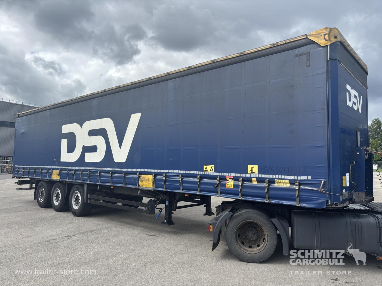 SCHMITZ Curtainsider Standard - Curtainsider semi-trailer: picture 4 SCHMITZ Curtainsider Standard - Curtainsider semi-trailer: picture 4