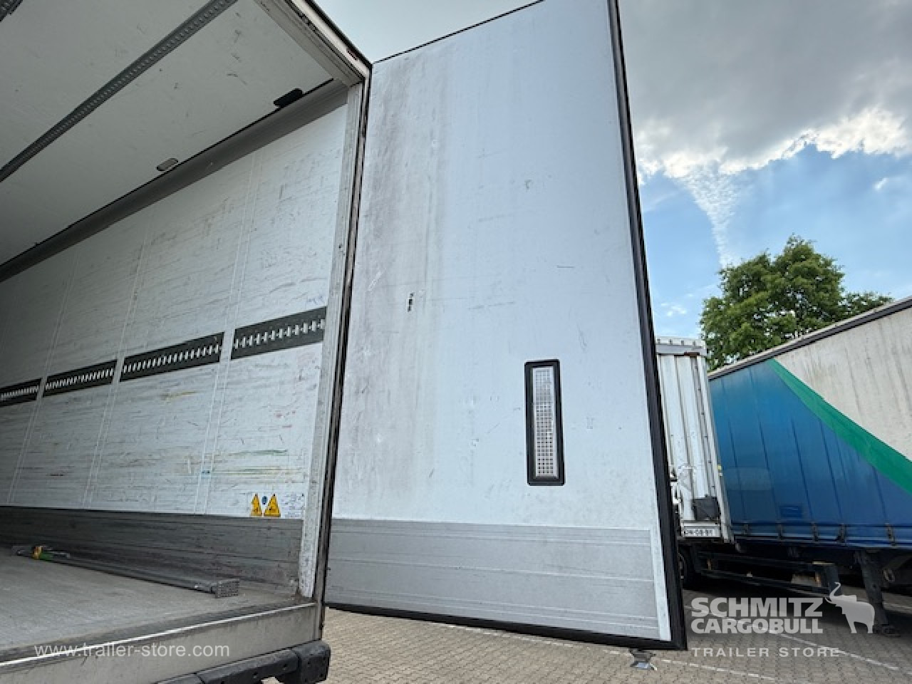 SCHMITZ Oplegger Vries Multitemp - Isothermal semi-trailer: picture 2 SCHMITZ Oplegger Vries Multitemp - Isothermal semi-trailer: picture 2