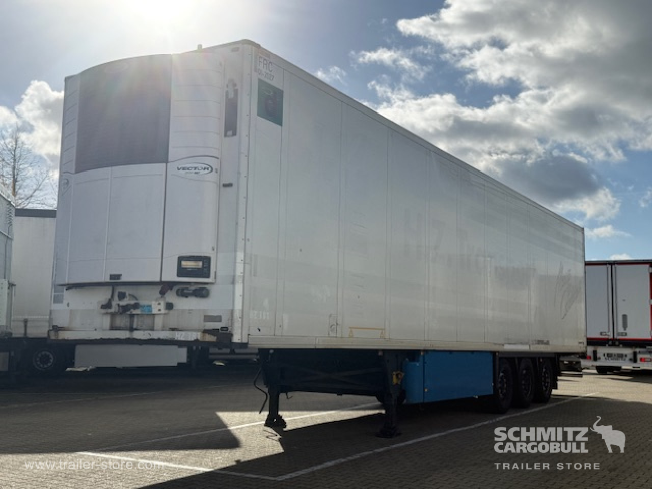 SCHMITZ Oplegger Vries Multitemp - Isothermal semi-trailer: picture 1 SCHMITZ Oplegger Vries Multitemp - Isothermal semi-trailer: picture 1