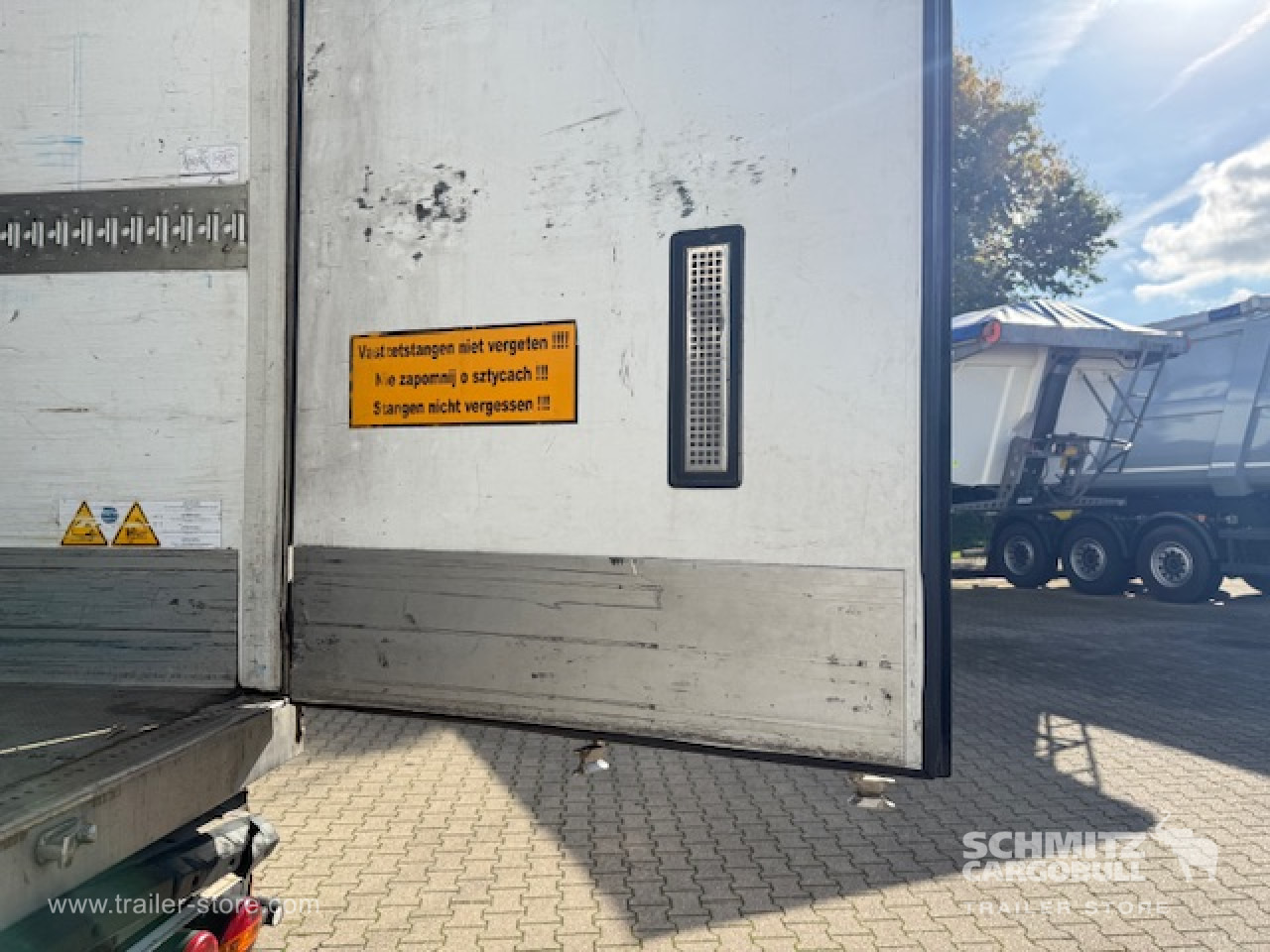 SCHMITZ Oplegger Vries Standard - Isothermal semi-trailer: picture 4 SCHMITZ Oplegger Vries Standard - Isothermal semi-trailer: picture 4