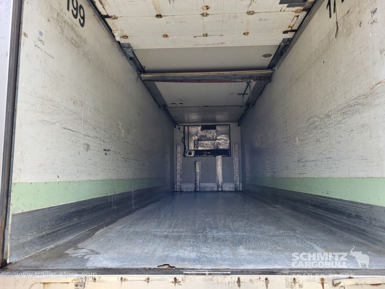 SCHMITZ Insulated/refrigerated box Taillift - Refrigerator semi-trailer: picture 3 SCHMITZ Insulated/refrigerated box Taillift - Refrigerator semi-trailer: picture 3