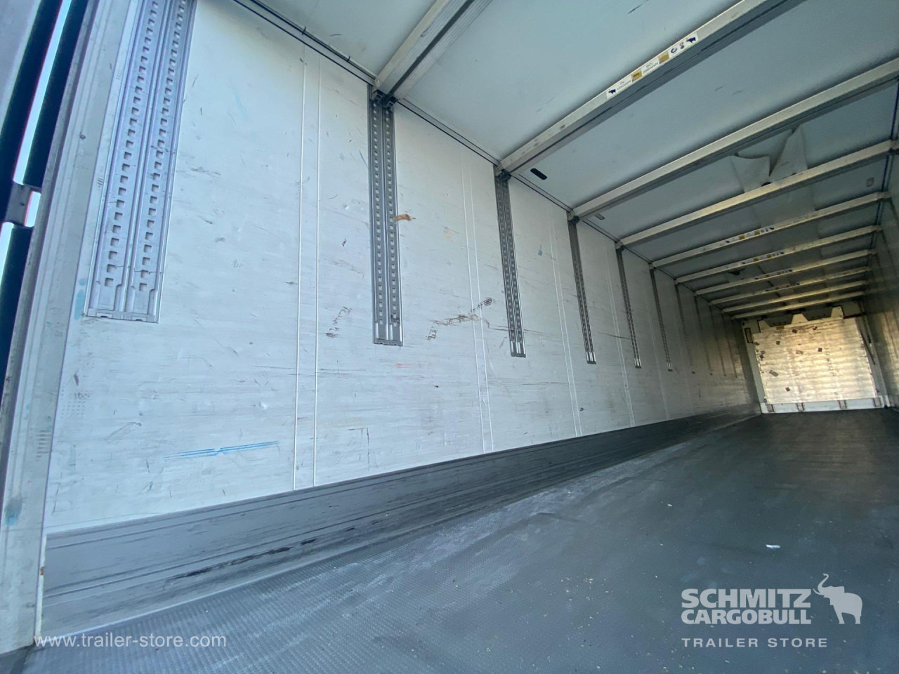 Isothermal semi-trailer SCHMITZ Reefer Standard Double deck: picture 8 Isothermal semi-trailer SCHMITZ Reefer Standard Double deck: picture 8