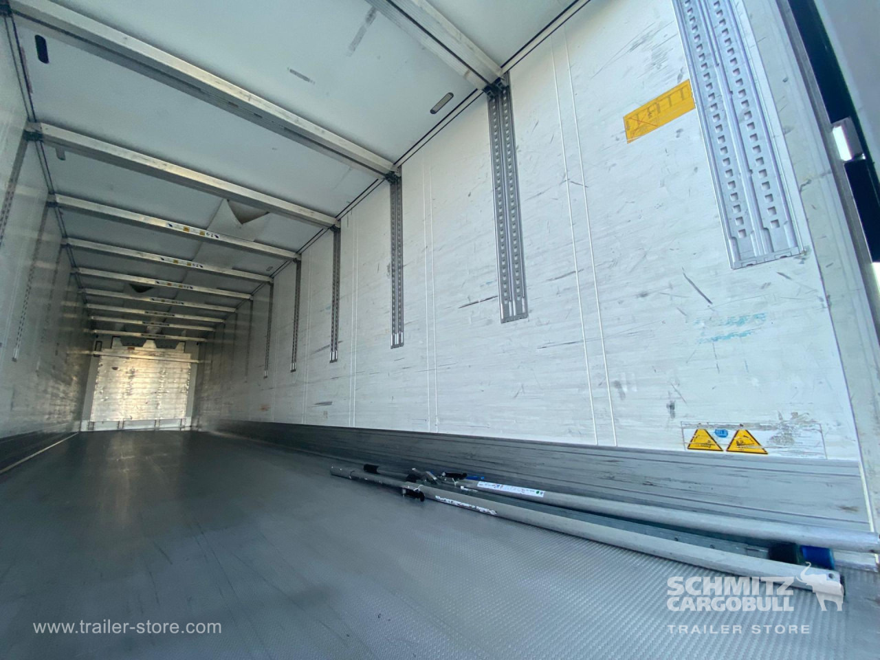 SCHMITZ Reefer Standard Double deck - Isothermal semi-trailer: picture 2 SCHMITZ Reefer Standard Double deck - Isothermal semi-trailer: picture 2