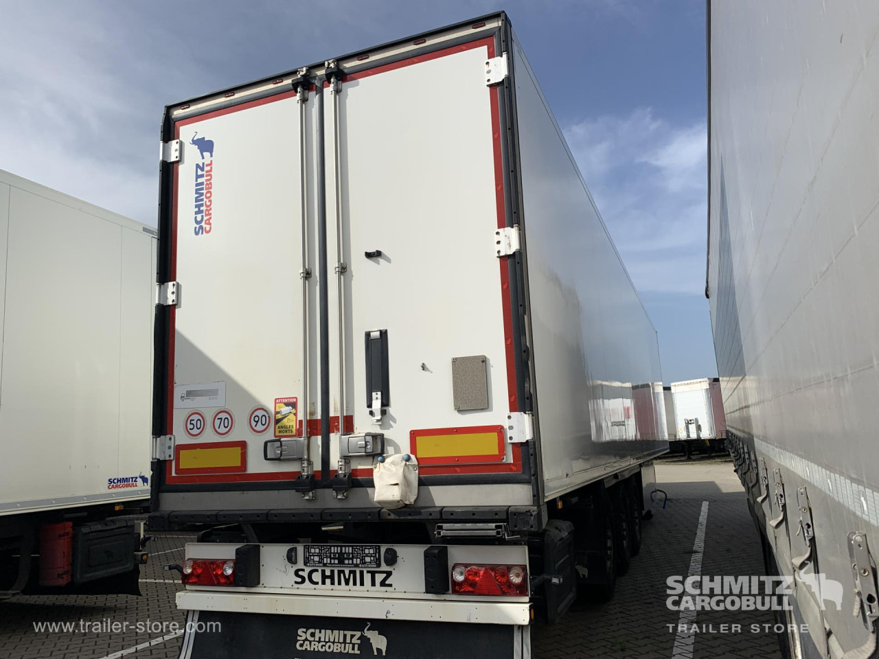 SCHMITZ Reefer flowertransport Double deck - Isothermal semi-trailer: picture 3 SCHMITZ Reefer flowertransport Double deck - Isothermal semi-trailer: picture 3
