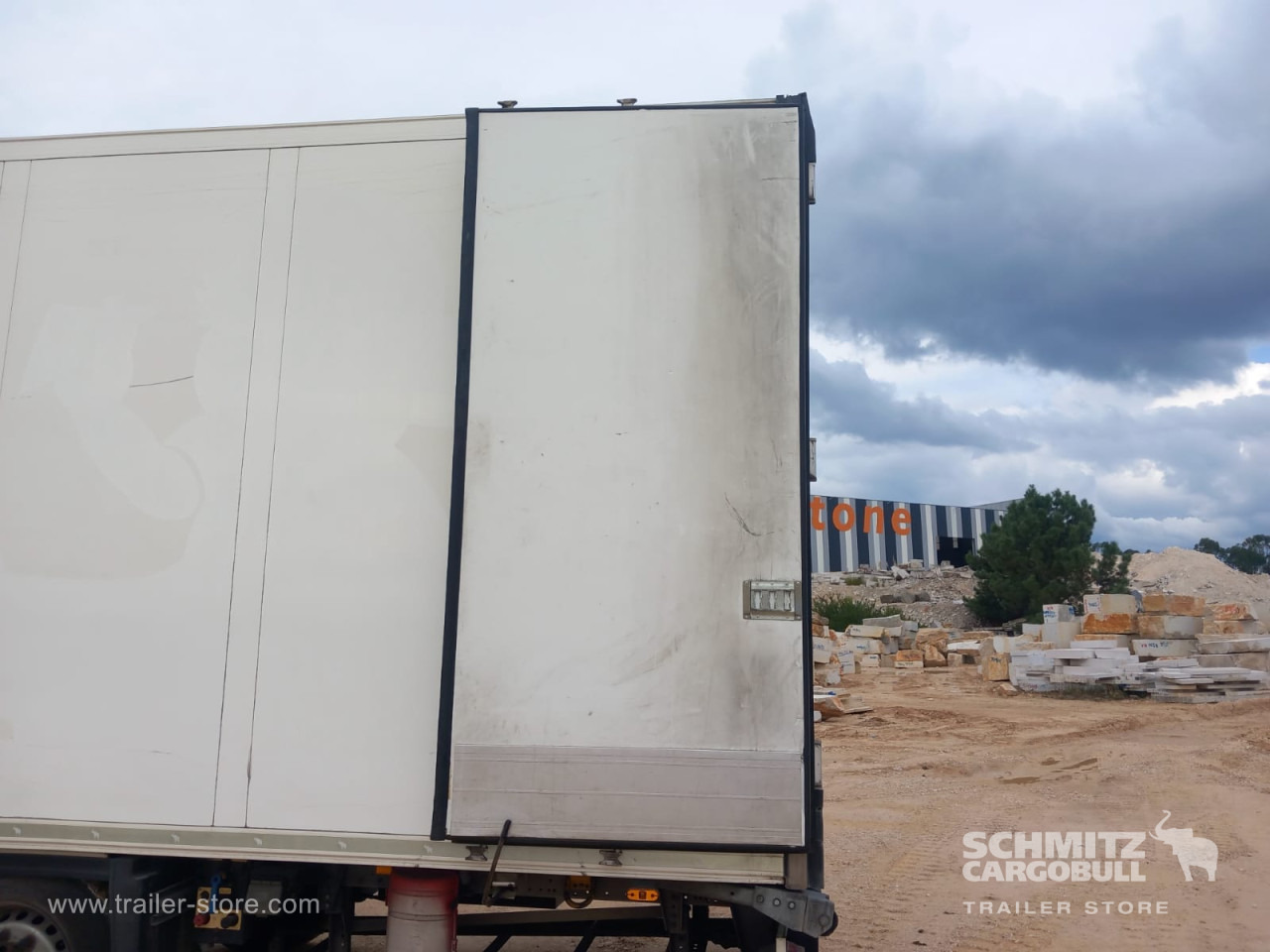 SCHMITZ Reefer Standard - Isothermal semi-trailer: picture 4 SCHMITZ Reefer Standard - Isothermal semi-trailer: picture 4