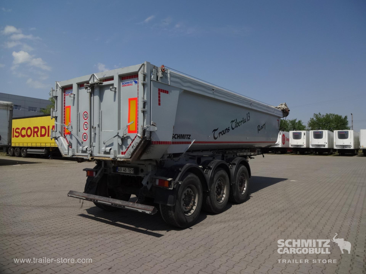 SCHMITZ Tipper Steel half pipe body 252m³ - Tipper semi-trailer: picture 3 SCHMITZ Tipper Steel half pipe body 252m³ - Tipper semi-trailer: picture 3