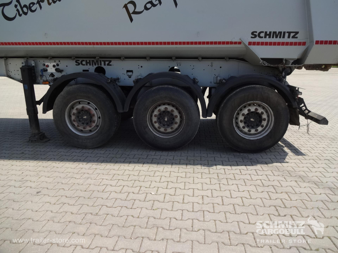 Tipper semi-trailer SCHMITZ Tipper Steel half pipe body 252m³: picture 8