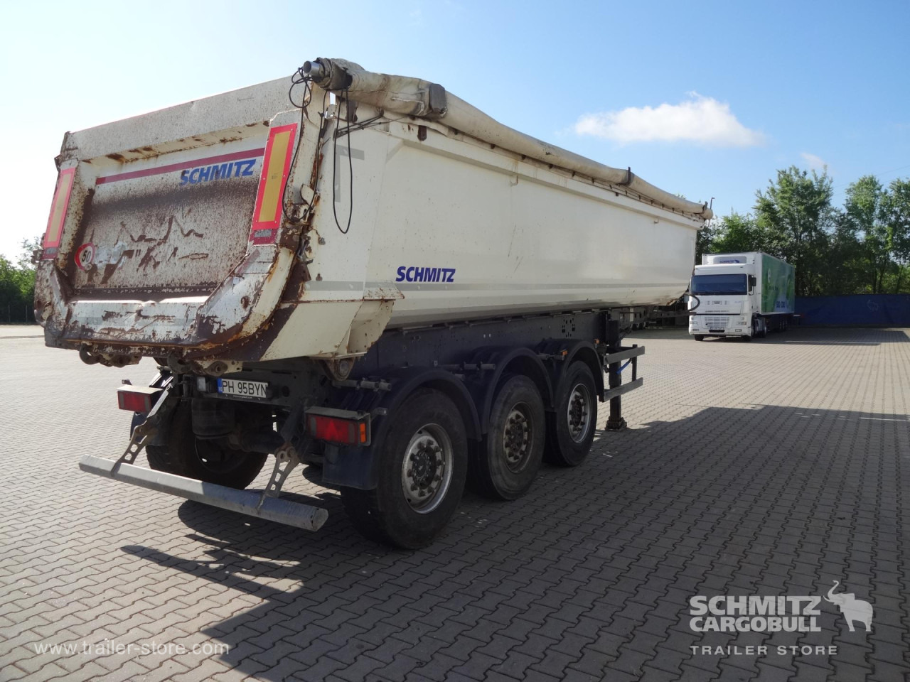 SCHMITZ Tipper Steel half pipe body 28m³ - Tipper semi-trailer: picture 2 SCHMITZ Tipper Steel half pipe body 28m³ - Tipper semi-trailer: picture 2